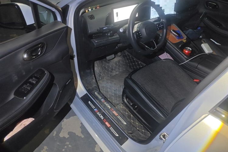 Used AION S MAX 2024 70 Star Edition 54.6 kWh Driver Seat