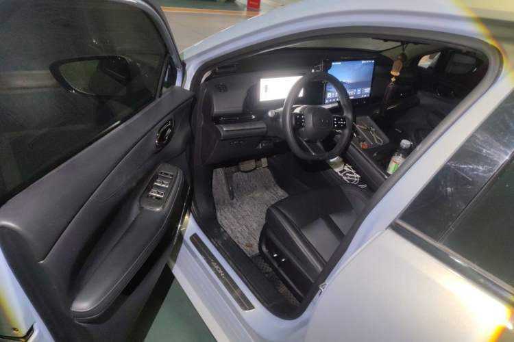 Used AION S MAX 2024 80 Star Edition Ternary Lithium Driver Seat