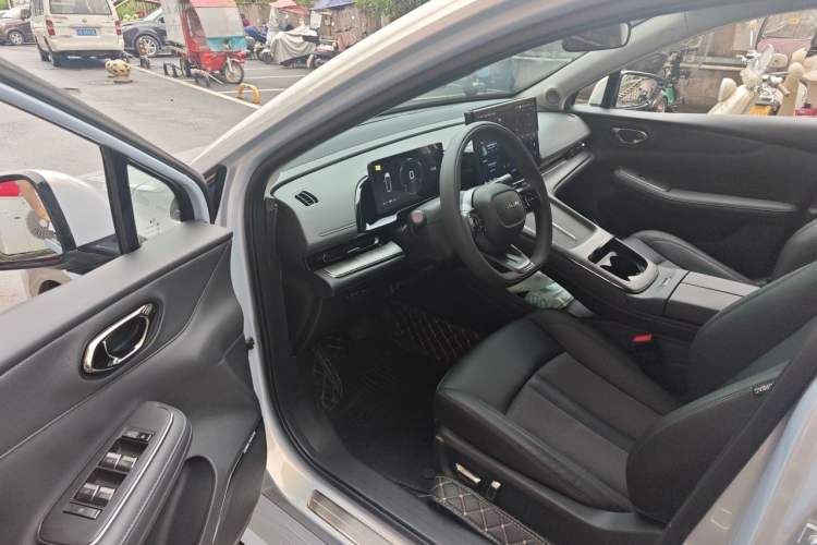 Used AION S MAX 2024 80 Star Edition Ternary Lithium Driver Seat