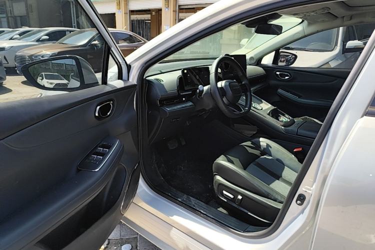 Used AION S MAX 2024 70 Star Edition 54.6 kWh Driver Seat