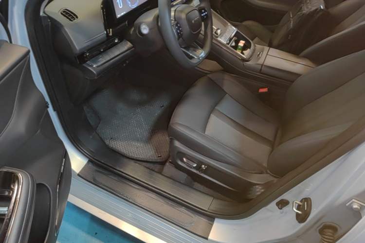 Used AION S MAX 2024 80 Star Edition Ternary Lithium Driver Seat