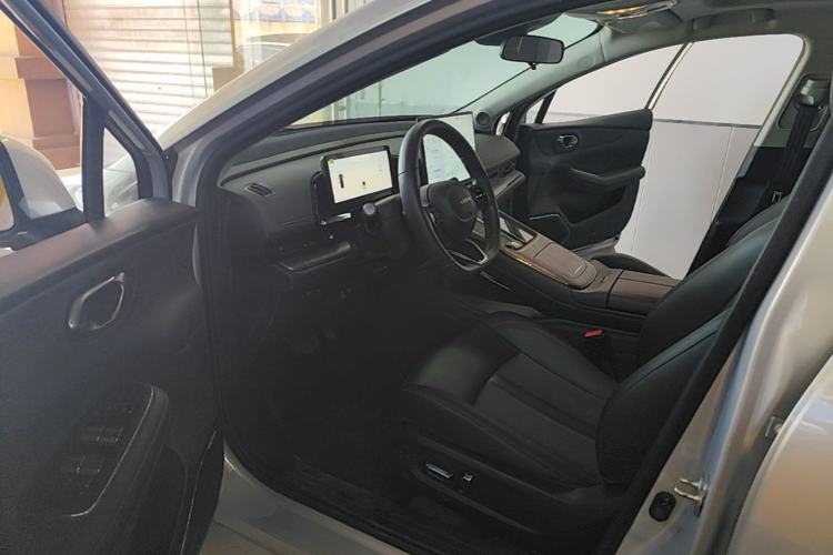Used AION S MAX 2024 70 Star Edition 54.6 kWh Driver Seat