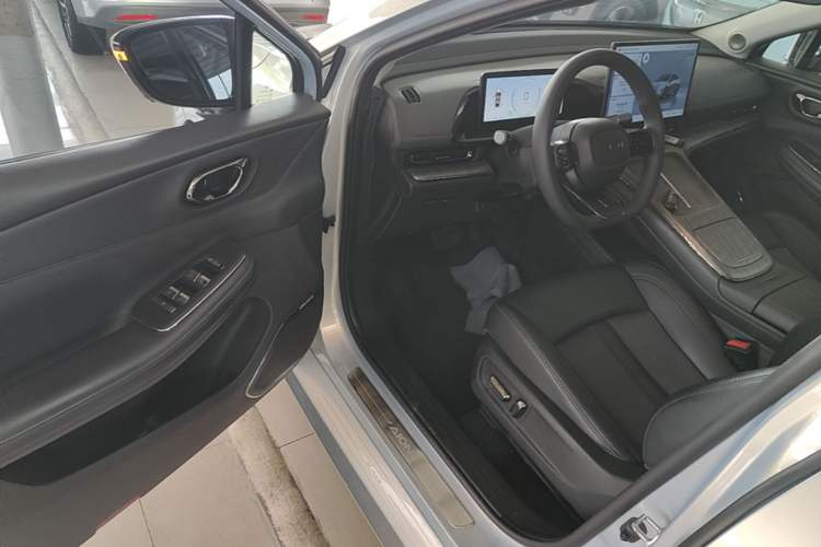 Used AION S MAX 2024 70 Star Edition Driver Seat