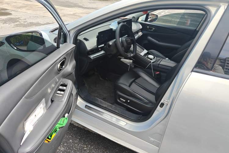 Used AION S MAX 2024 80 Star Edition Ternary Lithium Driver Seat