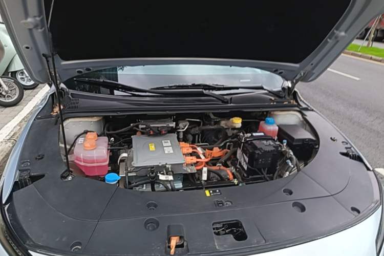Used AION S MAX 2024 70 Star Edition 54.6 kWh Engine Bay
