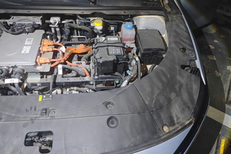 Used AION S MAX 2024 70 Star Edition 54.6 kWh Engine Bay Left