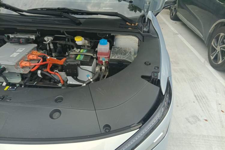 Used AION S MAX 2024 70 Star Edition 54.6 kWh Engine Bay Left