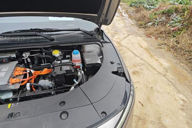 Used AION S MAX 2024 70 Star Edition Engine Bay Left