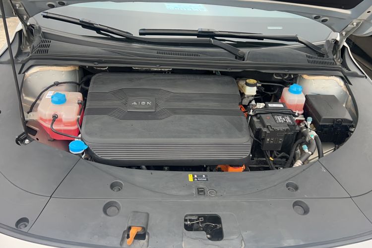 Used AION S MAX 2024 80 Xinghan Edition Ternary Lithium Engine Bay