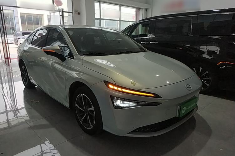 Used AION S MAX 2024 70 Star Edition 54.6 kWh Front Right 45 Deg