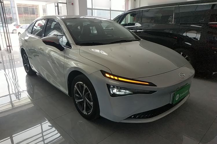 Used AION S MAX 2024 70 Star Edition 54.6 kWh Front Right 45 Deg