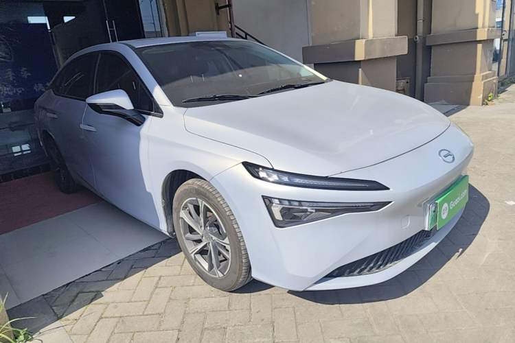 Used AION S MAX 2024 70 Star Edition 54.6 kWh Front Right 45 Deg