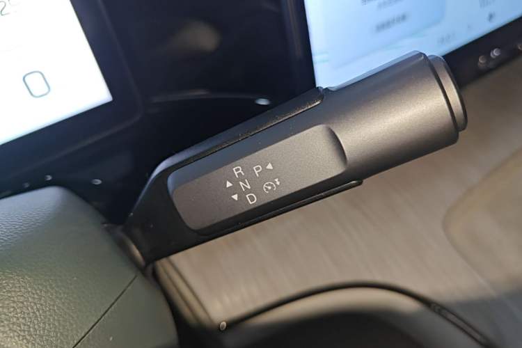 Used AION S MAX 2024 80 Xinghan Edition Ternary Lithium Gear Lever