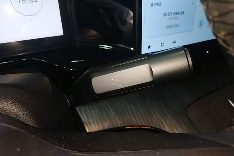 Used AION S MAX 2024 70 Star Edition 54.6 kWh Gear Lever