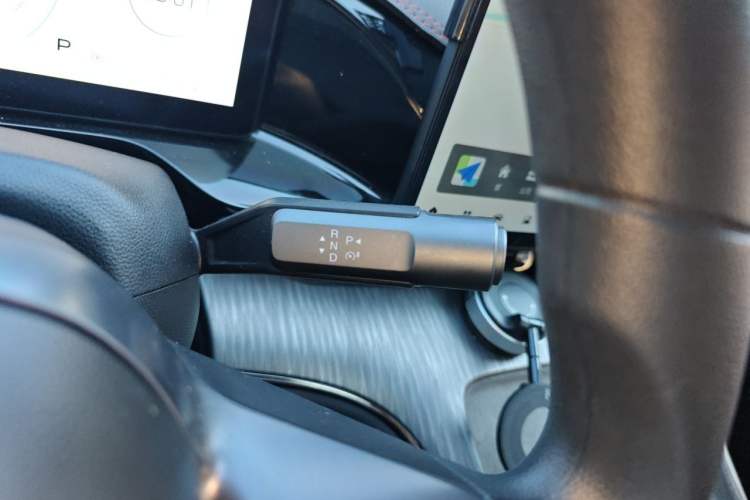 Used AION S MAX 2024 70 Star Edition 54.6 kWh Gear Lever