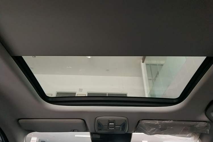 Used AION S MAX 2024 70 Star Edition 54.6 kWh Headliner