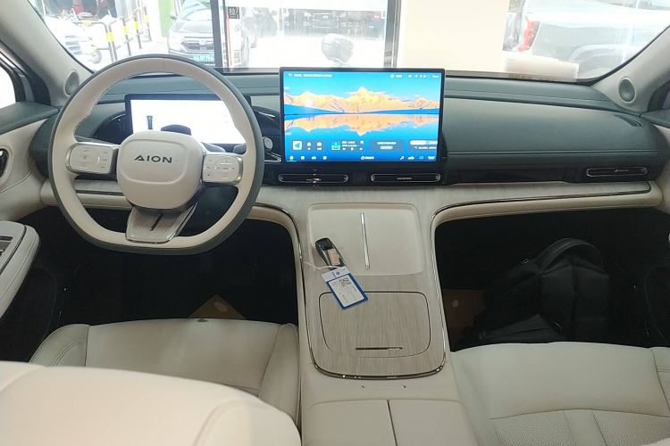 Used AION S MAX 2024 80 Xinghan Edition Ternary Lithium Interior 2