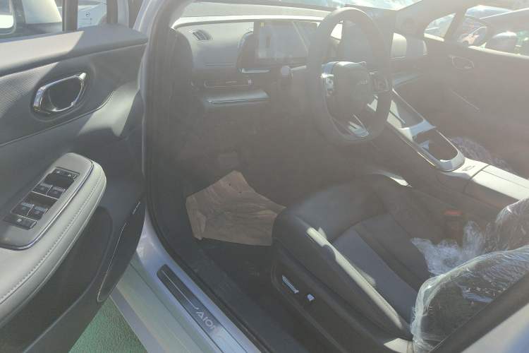 Used AION S MAX 2024 70 Star Edition Interior 2