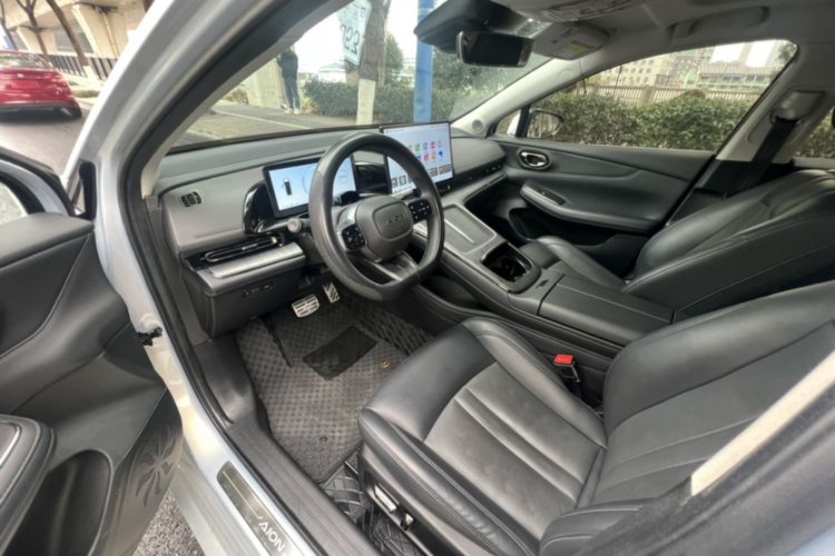 Used AION S MAX 2024 80 Xinghan Edition Ternary Lithium Interior 2