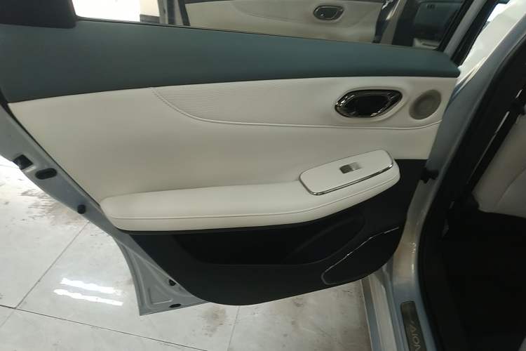 Used AION S MAX 2024 80 Xinghan Edition Ternary Lithium Interior 8