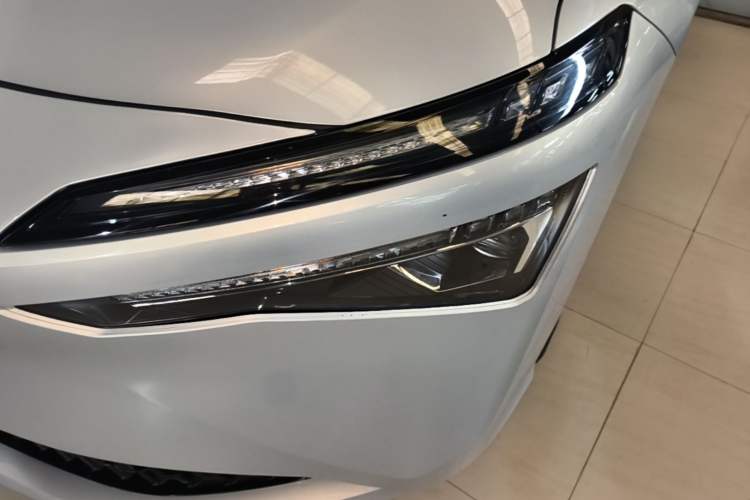 Used AION S MAX 2024 70 Star Edition 54.6 kWh Left Front Headlight