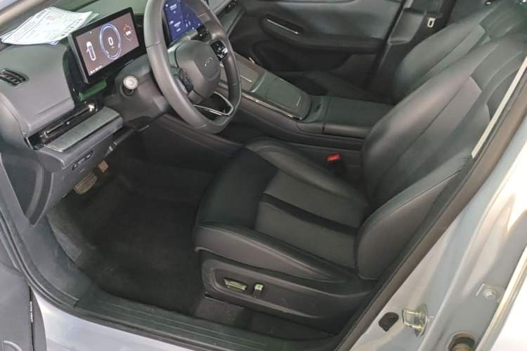 Used AION S MAX 2024 70 Star Edition 54.6 kWh Left Front Seat