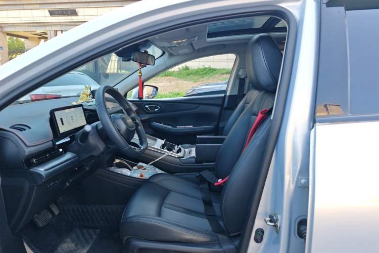 Used AION S MAX 2024 70 Star Edition 54.6 kWh Left Front Seat