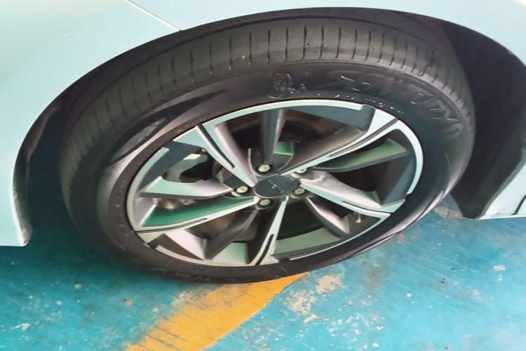 Used AION S MAX 2024 80 Star Edition Ternary Lithium Left Front Wheel Hub