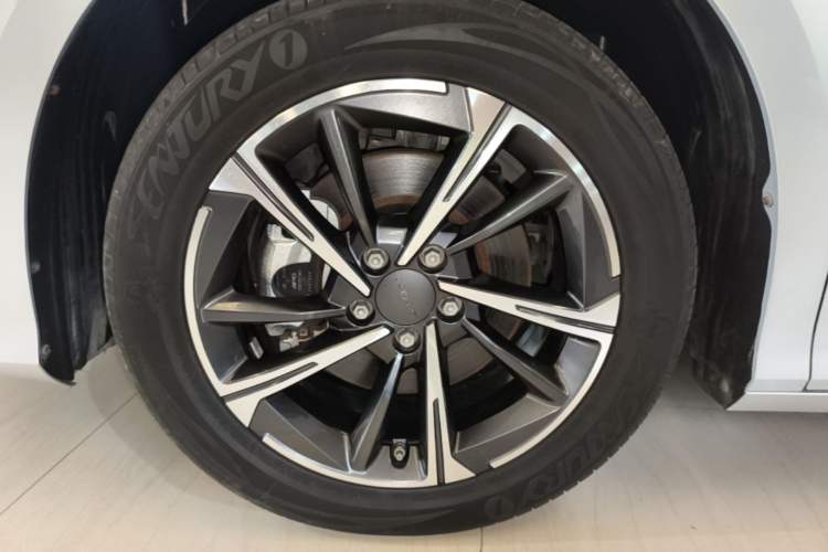Used AION S MAX 2024 70 Star Edition 54.6 kWh Left Front Wheel Hub