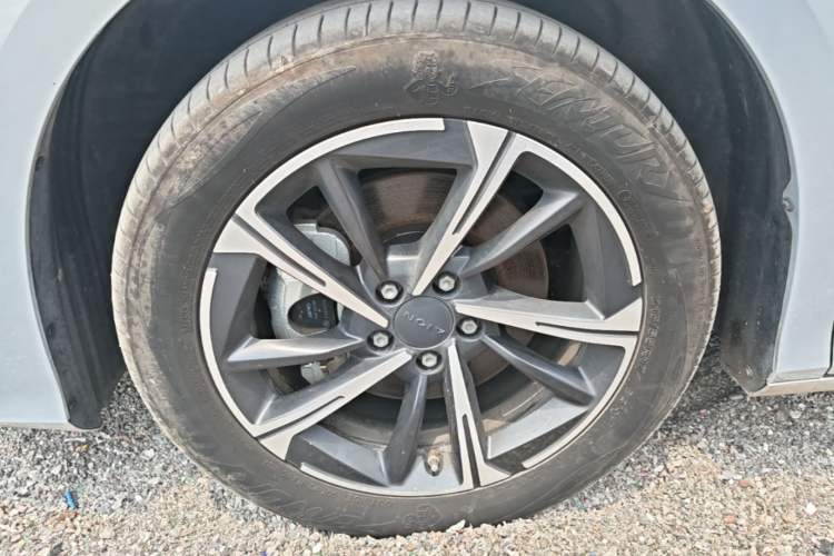 Used AION S MAX 2024 70 Star Edition 54.6 kWh Left Front Wheel Hub