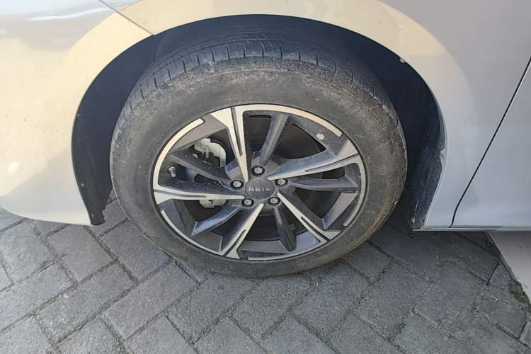 Used AION S MAX 2024 70 Star Edition 54.6 kWh Left Front Wheel Hub