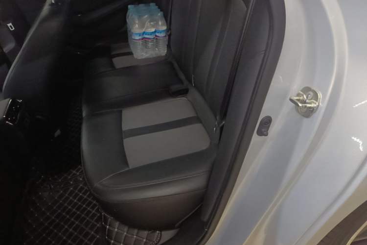 Used AION S MAX 2024 70 Star Edition 54.6 kWh Left Rear Seat