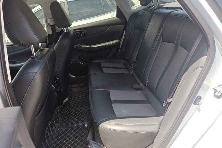 Used AION S MAX 2024 70 Star Edition 54.6 kWh Left Rear Seat
