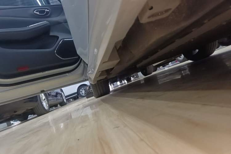 Used AION S MAX 2024 70 Star Edition 54.6 kWh Left Side Sill