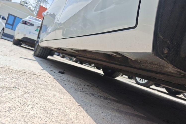 Used AION S MAX 2024 70 Star Edition 54.6 kWh Left Side Sill