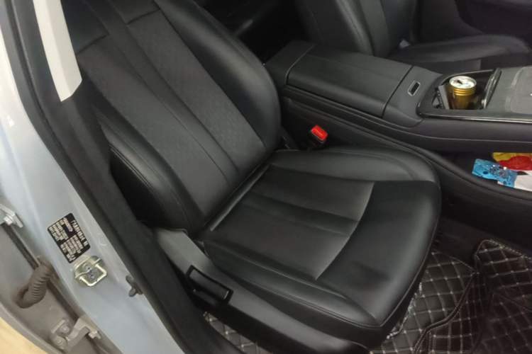 Used AION S MAX 2024 70 Star Edition 54.6 kWh Right Front Seat