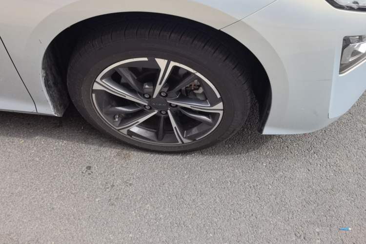 Used AION S MAX 2024 70 Star Edition 54.6 kWh Right Front Wheel Hub