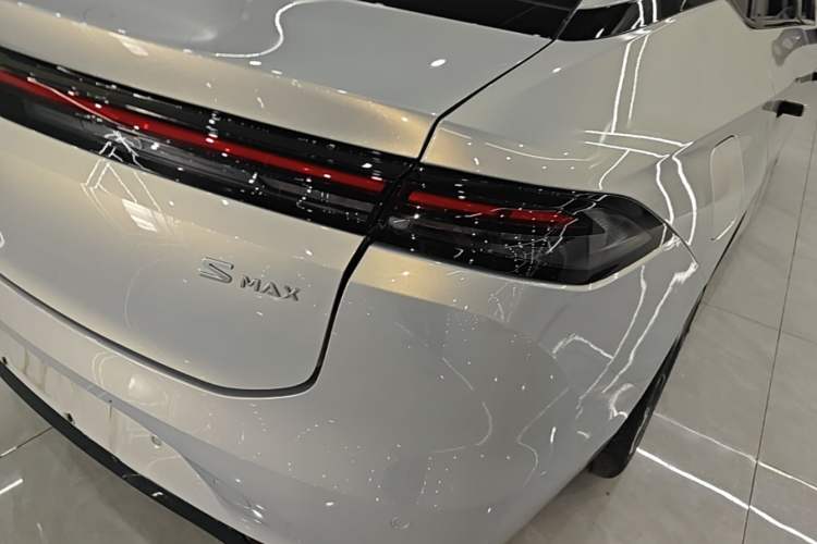 Used AION S MAX 2024 80 Xinghan Edition Ternary Lithium Right Rear Taillight