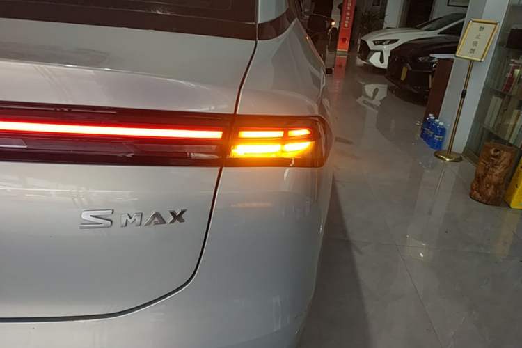Used AION S MAX 2024 70 Star Edition 54.6 kWh Right Rear Taillight