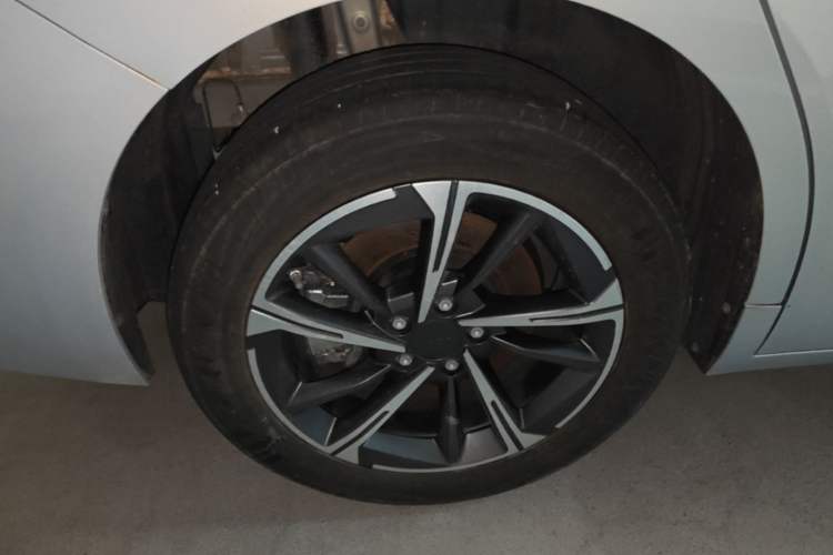 Used AION S MAX 2024 80 Star Edition Ternary Lithium Right Rear Wheel Hub