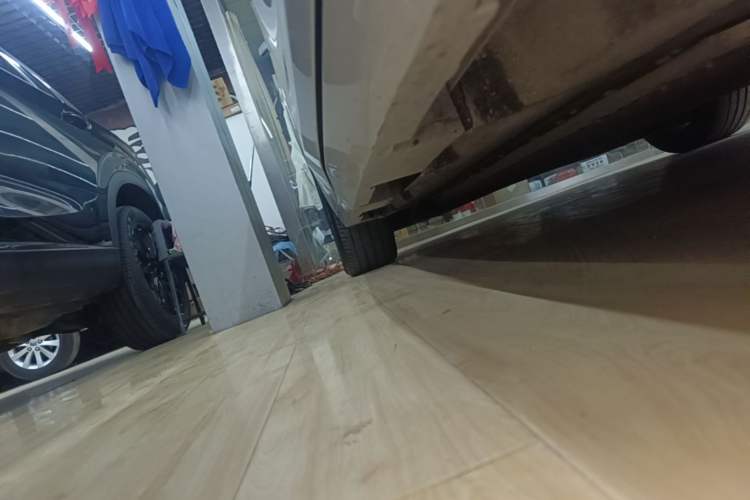 Used AION S MAX 2024 70 Star Edition 54.6 kWh Right Side Sill