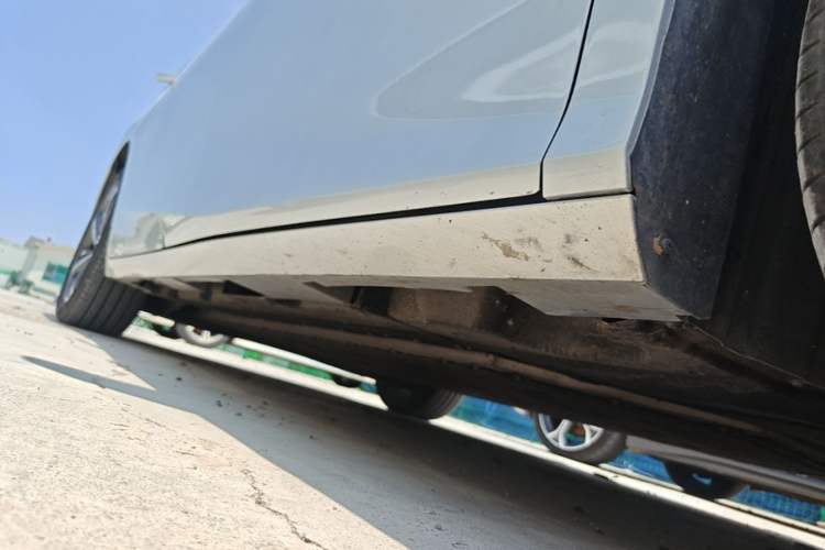 Used AION S MAX 2024 70 Star Edition 54.6 kWh Right Side Sill