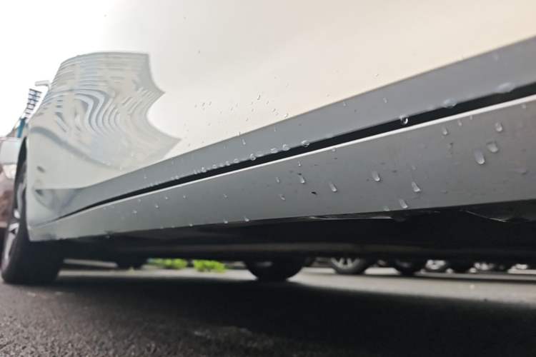 Used AION S MAX 2024 70 Star Edition 54.6 kWh Right Side Sill