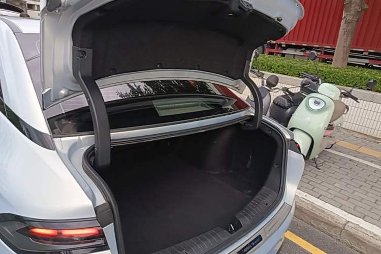 Used AION S MAX 2024 70 Star Edition 54.6 kWh Trunk