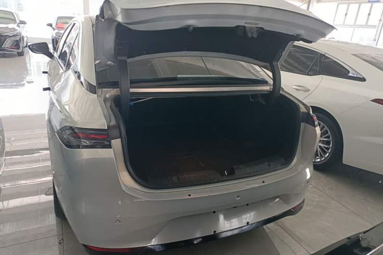 Used AION S MAX 2024 70 Star Edition Trunk