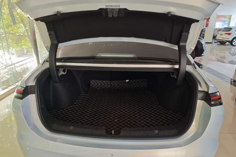 Used AION S MAX 2024 70 Star Edition Trunk