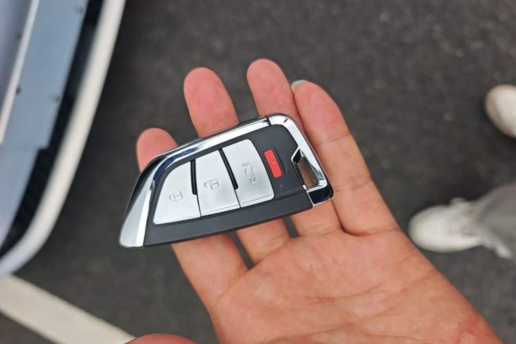 Used AION S MAX 2024 70 Star Edition 54.6 kWh Vehicle Key