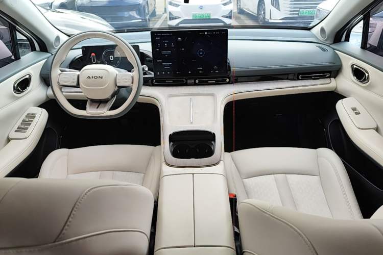 Used AION S MAX 2024 80 Star Edition Ternary Lithium Center Console