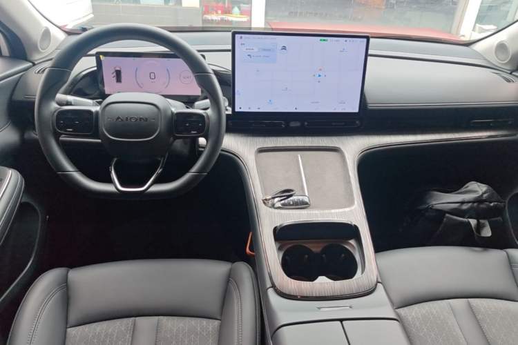 Used AION S MAX 2024 70 Star Edition 54.6 kWh Center Console