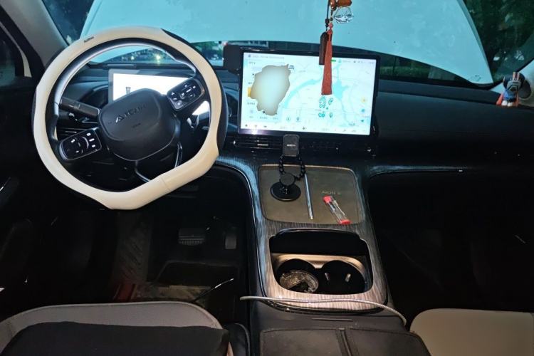 Used AION S MAX 2024 70 Star Edition 54.6 kWh Center Console